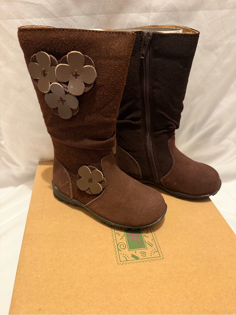 L'Amour Flower Boots Girls Size 7 Brown Tall Boots Side Zip Suede- NIB